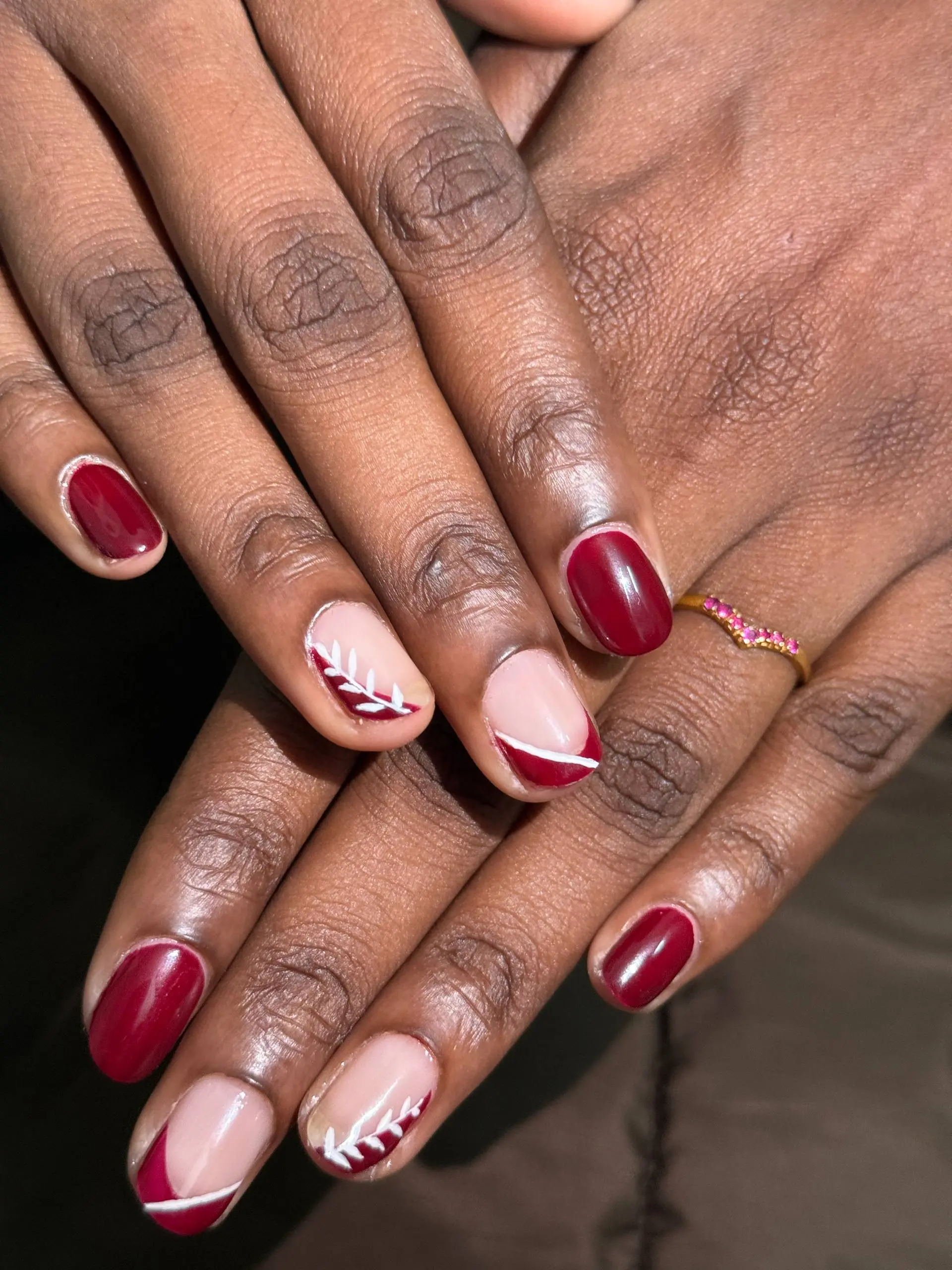 Femiz chrome detail nail extension design