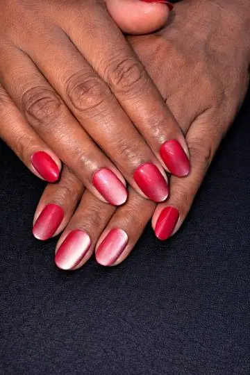 Femiz custom press-on nails design