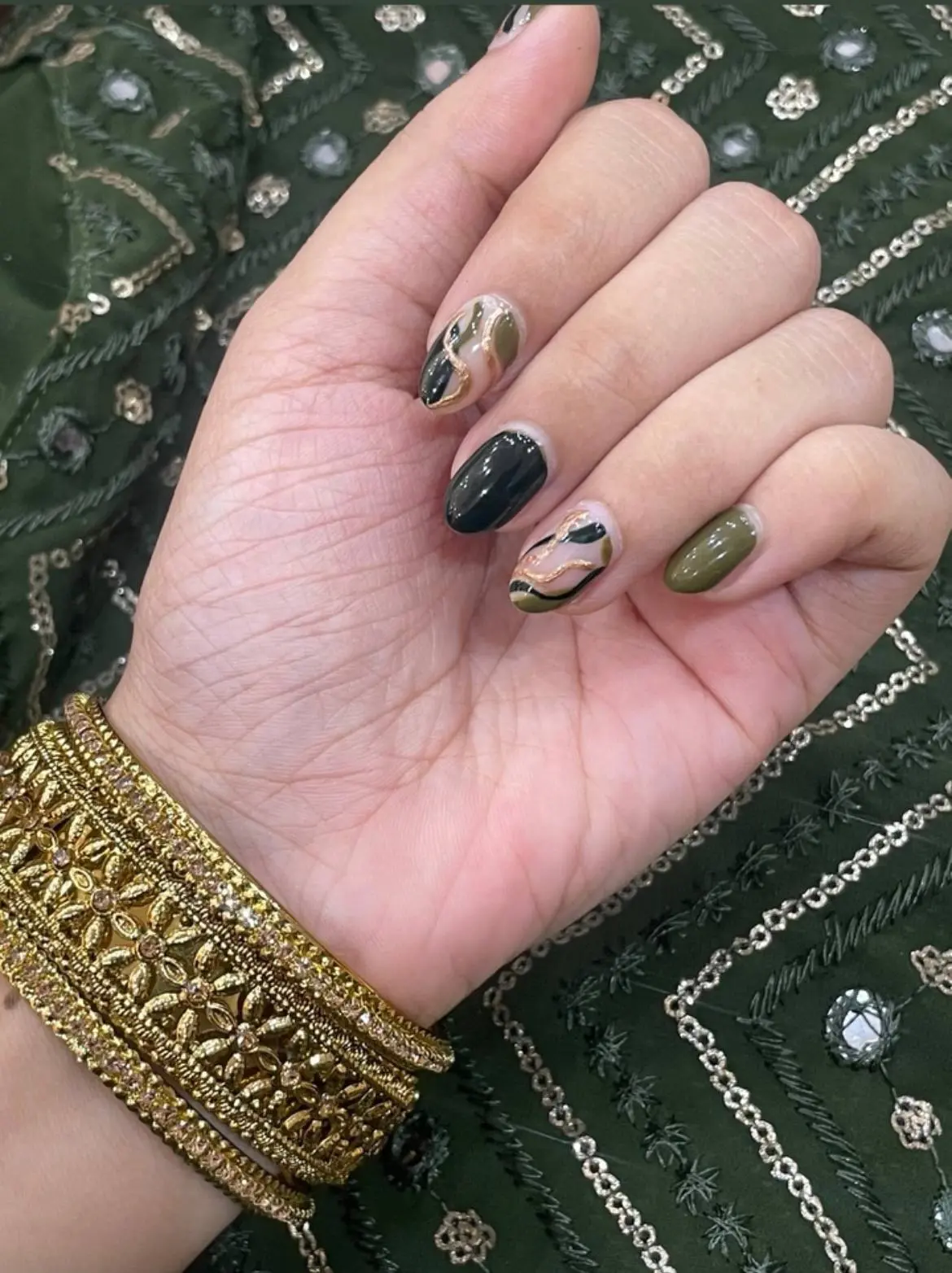 Femiz premium nail studio design detail